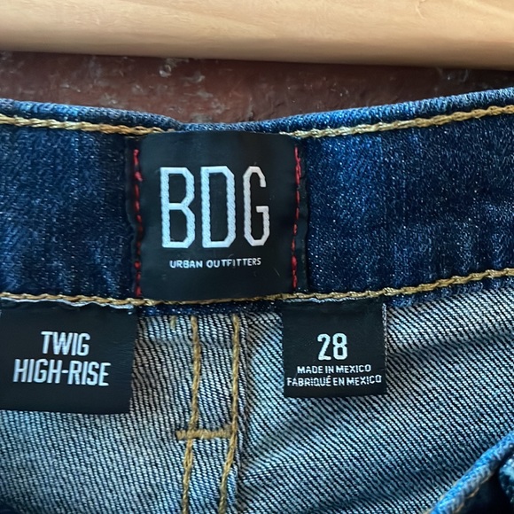 BDG Twig High-Rise Skinny Jean - Dark Wash - Picture 6 of 6